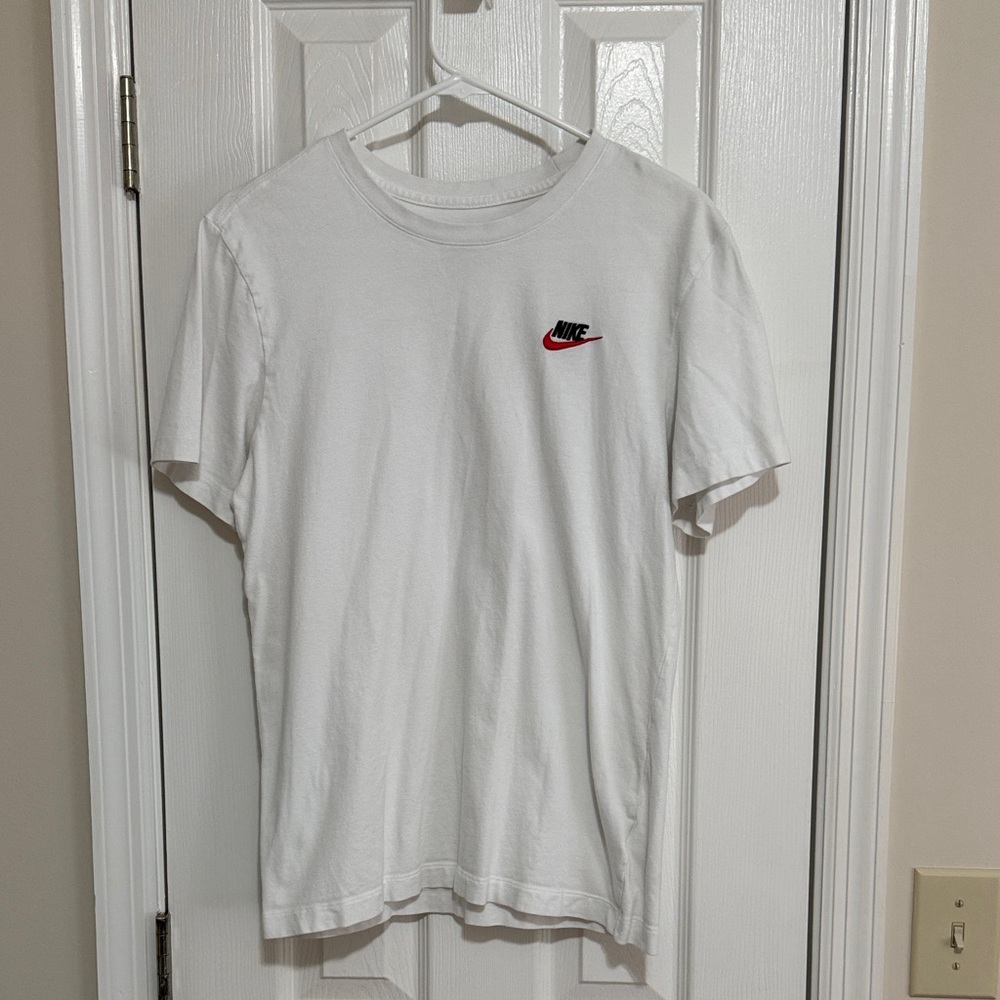 Nike Men's Small White Tee with Red Logo